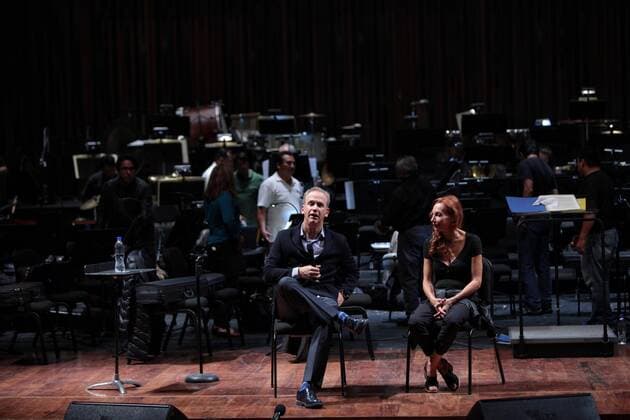 German singer and actress Ute Lemper (R) and Director of the National Symphonic Orchestra Carlos Prieto (L) participate in a rehearsal at the Palace of Beaux Arts in Mexico City, Mexico, 1 September 2016. EFE Sashenka Gutierrez UTE LEMPER IN MEXICO !ACHTUNG: NUR REDAKTIONELLE NUTZUNG!  MEX003 20160901-636083673658414444