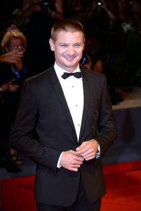 210944 Degun Starface 2016-09-01 Venise Italie Mostra 2016. 73nd Venice International Film Festival. Red Carpet of Arrival movie. Jeremy Renner. Renner, Jeremy  Copyright: xDegunx xStarfacex STAR_210944_003
