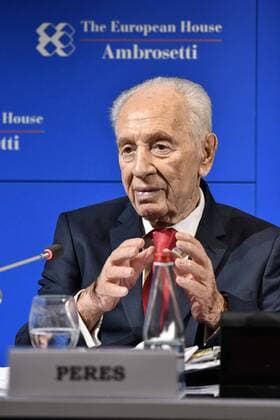 Cernobbio Villa d Este FORUM THE EUROPEAN HOUSE - AMBROSETTI AT VILLA D ESTE day one. Day one Pictured: Shimon Peres  Copyright: xRiccardoxGiordanoxSickix