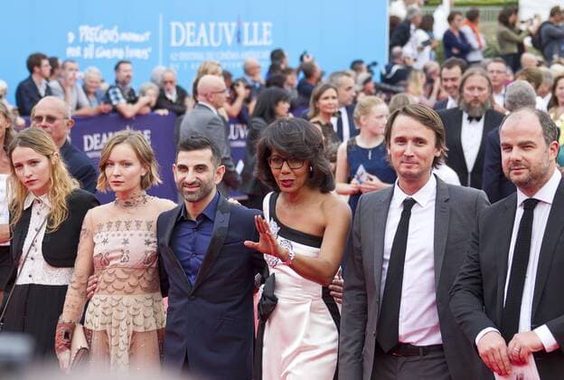 210970 Arnal-Bar Starface 2016-09-02 Deauville France 42nd Deauville American Film Festival. Red CarpetÃ? of Infiltrator.  Copyright: xArnal-Barx STAR_210970_001