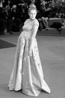 Wicked - Pressetermin zum Musical in Hongkong 211013 Degun Starface 2016-09-04 Venise Italie Mostra 2016. 73nd Venice International Film Festival. Red Carpet of Hacksaw bridge the movie.Teresa Palmer.  Copyright: xDegunx xStarfacex STAR_211013_023