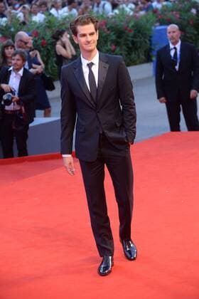 Wicked - Pressetermin zum Musical in Hongkong 211013 Degun Starface 2016-09-04 Venise Italie Mostra 2016. 73nd Venice International Film Festival. Red Carpet of Hacksaw bridge the movie.Andrew Garfield.  Copyright: xDegunx xStarfacex STAR_211013_033