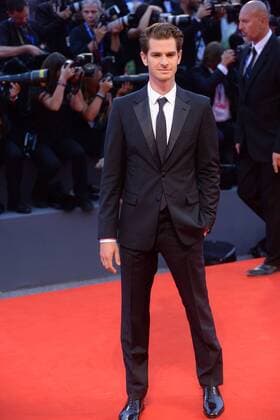 Wicked - Pressetermin zum Musical in Hongkong 211013 Degun Starface 2016-09-04 Venise Italie Mostra 2016. 73nd Venice International Film Festival. Red Carpet of Hacksaw bridge the movie.Andrew Garfield.  Copyright: xDegunx xStarfacex STAR_211013_039