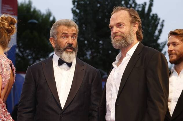 Wicked - Pressetermin zum Musical in Hongkong Mel Gibson and Hugo Weaving attending the Hacksaw Ridge premiere at the 73rd Venice International Film Festival on September 04, 2016 Foto:xD.xBedrosianx xFuturexImage