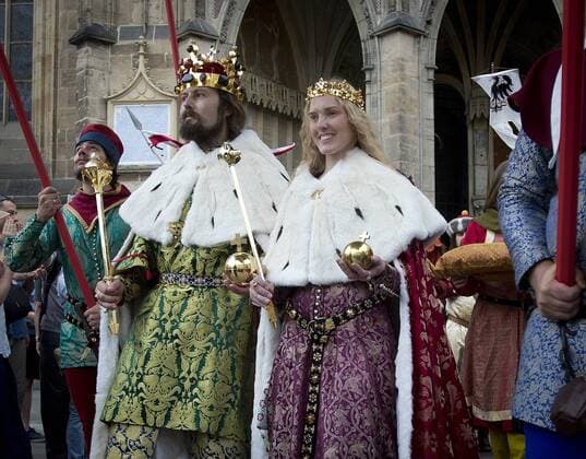 A re-enactment of the coronation of Charles IV (1316-1378) as king of Bohemia was staged in Prague s St Vitus Cathedral, Prague, Czech Republic, September 4, 2016 at the close of two-day festivity the City of Prague and Charles University jointly organised to mark the Holy Roman emperor s 700th birth anniversary. (CTKxPhoto KaterinaxSulova) CTKPhotoP201609040401601  suk16