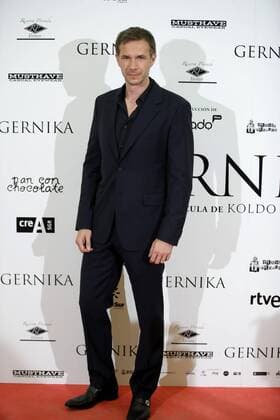 Actor James D Arcy poses at the premiere of Koldo Serra s film Gernika , at Palafox cinema in Madrid, Spain, 05 September 2016. EFE JuanJo Martin PREMIERE OF THE FILM GERNIKA IN MADRID !ACHTUNG: NUR REDAKTIONELLE NUTZUNG!  MAD001 20160905-636087116048578973