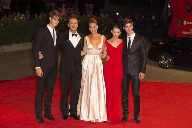 05 09 2016 73. Mostra Internazionale d Arte Cinematografica Festival del Cinema di Venezia 7 Filmfestival -- : One More Time With Feeling Premiere Rocco Siffredi mit Ehefrau Rosa Caracciolo und Söhne Lorenzo Tano e Leonardo Tano (mit Freundin)  0
