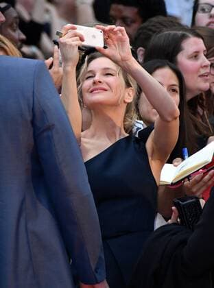 . 06 09 2016. London, United Kingdom. Premiere for Bridget Jones s Baby. Renee Zellweger attends premiere for Bridget Jones s Baby, the third instalment about the life of the eternal singleton created by Helen Fielding, at Odeon Leicester Square, London.  xNilsxJorgensenx xi-Imagesx IIM-13388-0055
