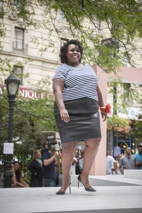 Ashley Nell Tipton Modenschau in New York Ashley Nell Tipton plus-sized fashions for JCPenney JCPenney presents a fashion show of clothing for plus sized women created by designer Ashley Nell Tipton in Greeley Square in New York on Tuesday, September 6, 2016. Tipton is partnering with the department store in a plus-sized line for JCPenney s Boutique+ brand. Tipton was the winner of season 14 of Project Runway. (  RichardxB.xLevine