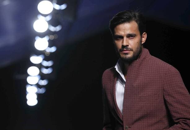 A model presents the creations of the firm Emidio Tucci during the alternative catwalk MFSHOW MEN, that will present the trends in men s fashion for the upcoming spring summer, at Museo del Traje in Madrid, Spain, 06 September 2016. MFSHOW MEN CATWALK !ACHTUNG: NUR REDAKTIONELLE NUTZUNG!  MAD001 20160906-636087982681017024