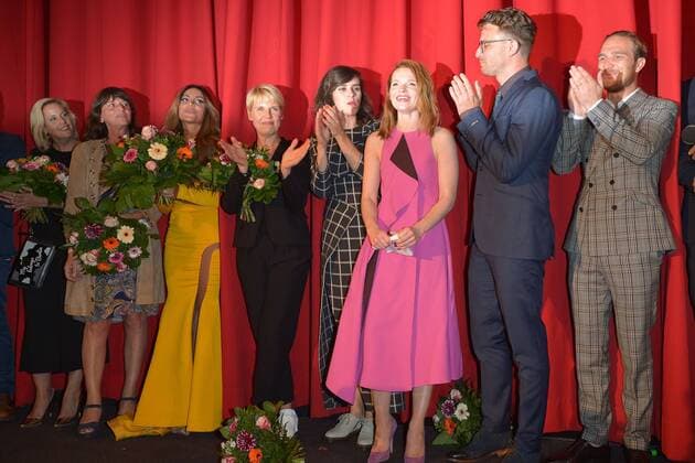 Weltpremiere SMS fuer Dich Anika Decker, Enissa Amani, Cordula Stratmann, Nora Tschirner, Karoline Herfurth, Frederick Lau Ankunft zur Weltpremiere SMS fuer Dich im CineStar im Sony Center in Berlin am 06.09.2016