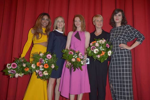 Weltpremiere SMS fuer Dich Enissa Amani, Friederike Kempter, Karoline Herfurth, Cordula Stratmann, Nora Tschirner Ankunft zur Weltpremiere SMS fuer Dich im CineStar im Sony Center in Berlin am 06.09.2016