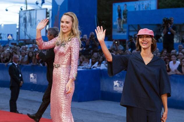 Suki Waterhouse and Ana Lily Amirpour attending the The Bad Batch premiere at the 73rd Venice International Film Festival on September 06, 2016 in Venice, Italy. Foto:xDaziramx xFuturexImage