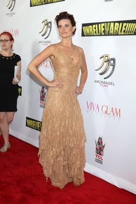 LOS ANGELES - SEP 7: Lauren Searles at the UNBELIEVABLE!!!!! Premiere at the TCL Chinese 6 Theaters on September 7, 2016 in Los Angeles, CA  Copyright: xKathyxHutchinsx