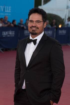 Festival du Cinema Americain in Deauville - War On Everyone Filmpremiere 211186 Arnal-Bar Starface 2016-09-08 Deauville France 42nd Deauville American Film festival. Red Carpet de War on everyone . 42e Festival du cinema americain de Deauville. Michael Pena. Pena, Michael  Copyright: xArnal-Barx STAR_211186_027