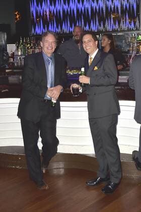 Gary Graham mit Gast bei der After-Party der Weltpremiere der Sci-Fi Parodie Unbelievable!!!!! im Ohm Nightclub. Los Angeles, 07.09.2016 Foto:xD.xStarbuckx xFuturexImage
