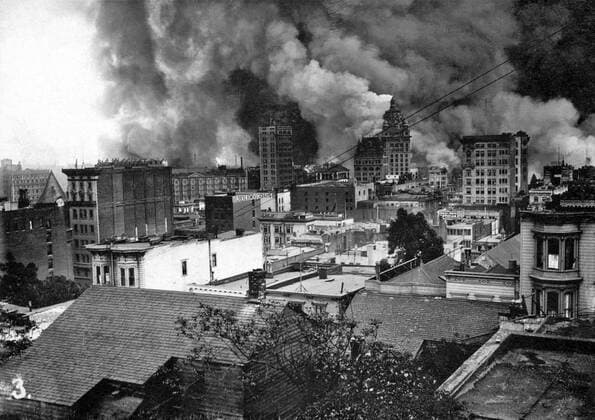 View from southeast slope of Nob Hill of fires burning, south of Market district following the San Francisco earthquake of 1906. WHA  !ACHTUNG AUFNAHMEDATUM GESCHÄTZT! Copyright: WHA UnitedArchivesWHA_057_0179