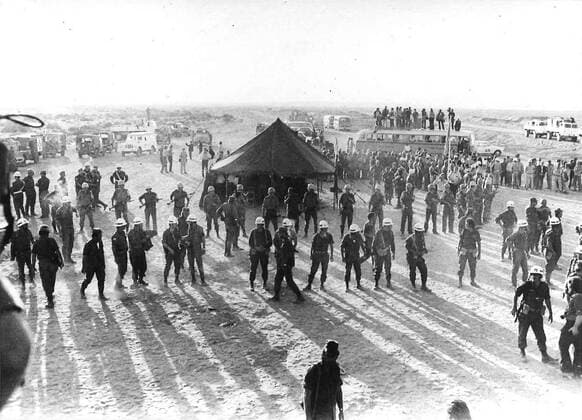 Disengagement talks to end the Arab Israeli (Yom Kippur War 1973), on October 28, 1973, at Kilometre 101 between Israeli Major General Aharon Yariv and Egyptian Major General Abdel Ghani el-Gamasy WHA  !ACHTUNG AUFNAHMEDATUM GESCHÄTZT! Copyright: WHA UnitedArchivesWHA_059_0818