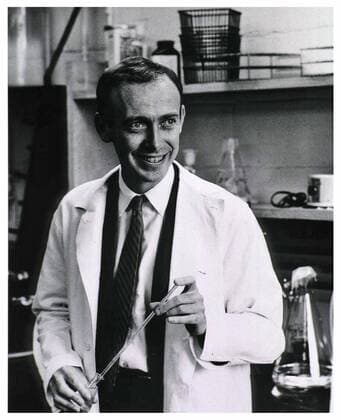 IMAGO History, Entdeckung der Doppelhelixstruktur der DNA: 1953 Photograph of James Watson (1928-) an American molecular biologist, geneticist and zoologist, best known as one of the co-discoverers of the structure of DNA in 1953 with Francis Crick. Dated 1953 WHA  !ACHTUNG AUFNAHMEDATUM GESCHÄTZT! Copyright: WHA UnitedArchivesWHA_060_0794