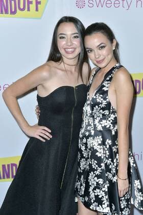 Veronica Merrell und Vanessa Merrell bei der Weltpremiere des Kinofilms The Standoff im Regal LA Live Center. Los Angeles, 08.09.2016 Foto:xD.xStarbuckx xFuturexImage