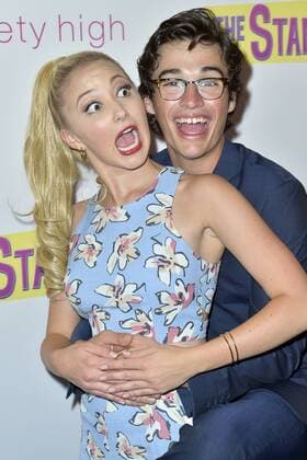 Audrey Whitby und Joey Bragg bei der Weltpremiere des Kinofilms The Standoff im Regal LA Live Center. Los Angeles, 08.09.2016 Foto:xD.xStarbuckx xFuturexImage
