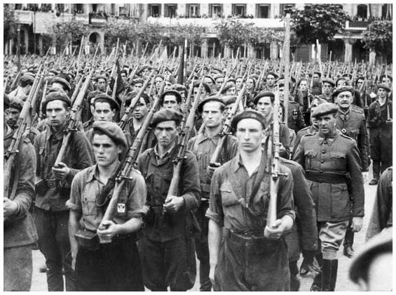 Spanish Civil War: Nationalist (pro Franco) soldiers train in the Plaza del Castillo, Pamplona. 1937 WHA  !ACHTUNG AUFNAHMEDATUM GESCHÄTZT! Copyright: WHA UnitedArchivesWHA_062_0934