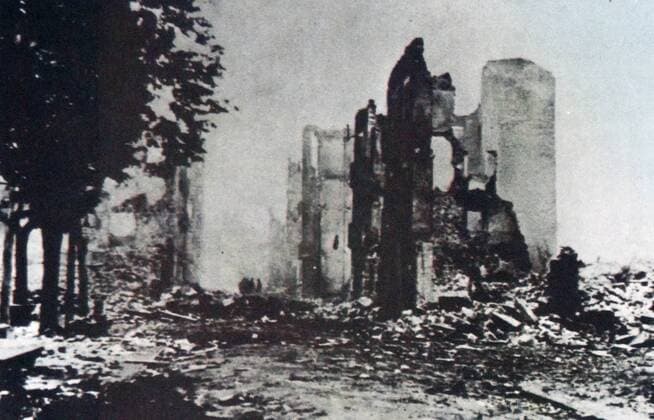 Air raid attack on the Basque town of Guernica, Spain, during the Spanish Civil War. by the German air force s Condor Legion and the Italian Aviazione Legionaria, under the code name: Operation Rügen. The number of victims of the attack is still disputed; the Basque government reported 1,654 people killed. WHA  !ACHTUNG AUFNAHMEDATUM GESCHÄTZT! Copyright: WHA UnitedArchivesWHA_064_0518