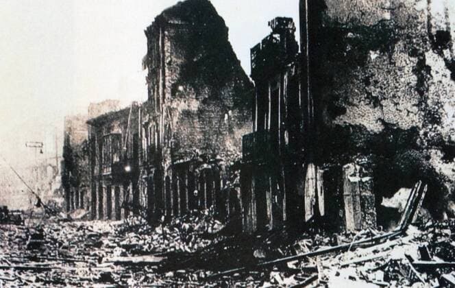 Air raid attack on the Basque town of Guernica, Spain, during the Spanish Civil War. by the German air force s Condor Legion and the Italian Aviazione Legionaria, under the code name: Operation Rügen. The number of victims of the attack is still disputed; the Basque government reported 1,654 people killed. WHA  !ACHTUNG AUFNAHMEDATUM GESCHÄTZT! Copyright: WHA UnitedArchivesWHA_064_0519