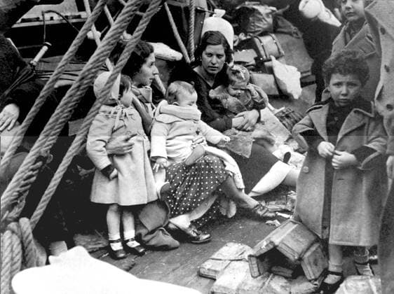 Evacuation of infant children from Santander, during the Spanish Civil War 1937 WHA  !ACHTUNG AUFNAHMEDATUM GESCHÄTZT! Copyright: WHA UnitedArchivesWHA_064_0575