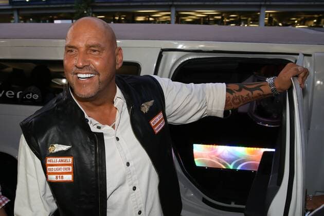 Flughafen Hannover, Rocker-Boss Frank Hanebuth (51) kommt nach Hause. Der Präsident des aufgelösten Hells-Angels-Charters Hannover durfte heute seit seiner Verhaftung im Juli 2013 auf Mallorca zum ersten Mal Spanien verlassen.