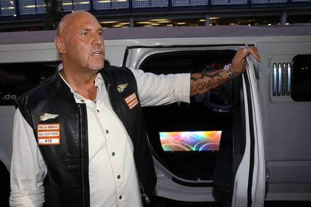Flughafen Hannover, Rocker-Boss Frank Hanebuth (51) kommt nach Hause. Der Präsident des aufgelösten Hells-Angels-Charters Hannover durfte heute seit seiner Verhaftung im Juli 2013 auf Mallorca zum ersten Mal Spanien verlassen.