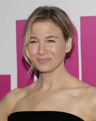 Renee Zellweger arrives on the red carpet at the Bridget Jones Baby New York Premiere at Paris Theater on September 12, 2016 in New York City.  NYP20160912110 JOHNxANGELILLO