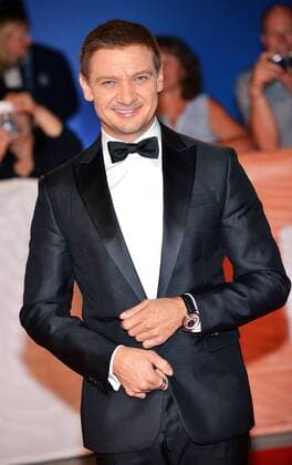 Jeremy Renner arrives at the Toronto International Film Festival premiere of Arrival at Roy Thomson Hall in Toronto, Canada on September 12, 2016.  TOR2016091215 CHRISTINExCHEW