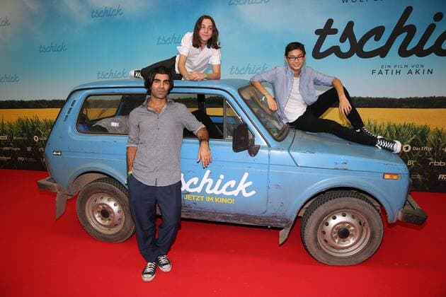 Themen der Woche Fatih Akin mit den beiden Hauptdarstellern Tristan Göbel und Anand Batbileg bei der Premiere vom Kinofilm Tschick am 12.09.2016 in Berlin Tschick Kino Premiere in Berlin, 2016 