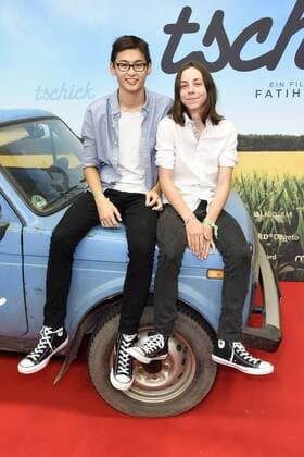 Anand Batbileg und Tristan Göbel bei der Filmpremiere Tschick im Kino International. Berlin, 12.09.2016 Foto:xFredericx xFuturexImage
