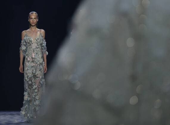 Models walk on the runway at the Marchesa Spring Summer fashion show during New York Fashion Week at The Dock, Skylight at Moynihan Station on September 14, 2016 in New York City.  NYP20160914145 JOHNxANGELILLO