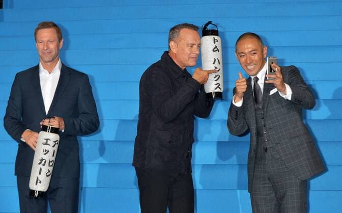 (L-R)Actors Aaron Eckhart, Tom Hanks and Japanese Kabuki actor Ebizo Ichikawa attend the Japan Premiere for the film Sully in Tokyo, Japan on September 15, 2016. This film will open on September 24 in Japan.  TKP2016091514 KEIZOxMORI