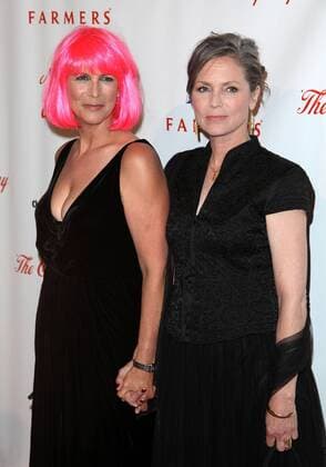 May 9, 2009 - Beverly Hills, California, USA - Actress JAMIE LEE CURTIS & SISTER arriving to the 3rd Annual Noche De Ninos Gala held at the Beverly Hilton Hotel. - ZUMAo05_