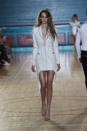 . 17 09 2016. London, United Kingdom. Julien Macdonald show at London Fashion Week Spring Summer 2017.  xStephenxLockx xi-Imagesx IIM-13463-0019
