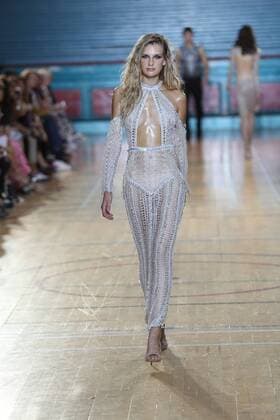 . 17 09 2016. London, United Kingdom. Julien Macdonald show at London Fashion Week Spring Summer 2017.  xStephenxLockx xi-Imagesx IIM-13463-0043