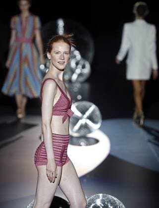 A model presents a creation from the Spring Summer 2017 collection by Spanish designer Teresa Helbig during the Mercedes Benz Fashion Week Madrid (MBFWM) held in Madrid, Spain, 18 September 2016. The MBFWM will run from 15 to 20 September 2016. Mercedes Benz Fashion Week Madrid - Teresa Helbig !ACHTUNG: NUR REDAKTIONELLE NUTZUNG!  GRA120 20160918-636098020547136025