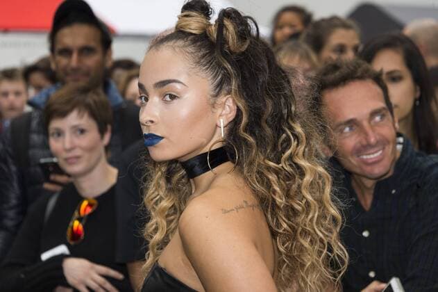 September 18, 2016 - London, London, UK - ELLE EYRE attends the TOP SHOP UNIQUE Spring Summer 2017 show. Models, buyers, celebrities and the stylish descend upon London Fashion Week for the Spring Summer 2017 clothes collection shows. London, UK. London UK  - ZUMAl94_