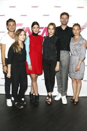 Jannik Schümann, Kyra Sophia Kahre, Anna Bederke, Emilia Schüle, Georg Böhm und Sina Tkotsch bei der Premiere des Kinofilms LenaLove im Cinemaxx Dammtor. Hamburg, 17.09.2016 Foto:xgbrcix xFuturexImage