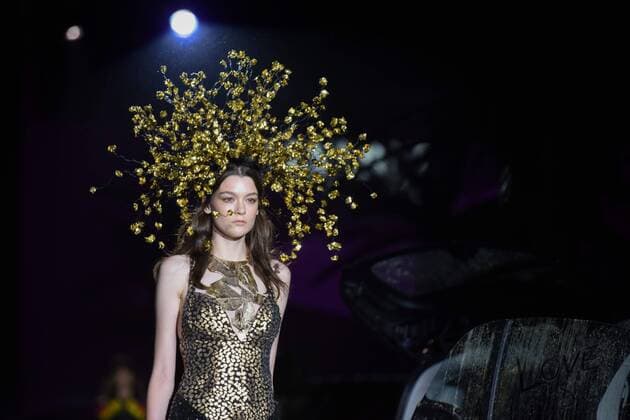 Bilder des Tages Madrid Fashion Week - Alvarno Desfile Alvarno en Mercedes Benz Fashion Week Madrid. 588 Diego Puerta Cordon Press Alvarno s fashion show at Mercedes Benz Fashion Week Madrid. Cordon Press  DiegoxPuerta