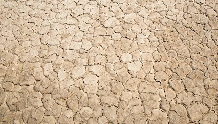  Ausgetrockneter Boden mit Rissen, Death Valley, Death-Valley-Nationalpark, Kalifornien, USA, Nordamerika Copyright: imageBROKER/MaraxBrandl ibxmab04384512.jpg