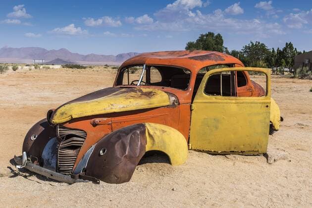  Altes Autowrack im Sand, Hudson Oldtimer, Karosserie, Solitaire, Namibia, Afrika Copyright: imageBROKER/GünterxLenz ibxglf04378777.jpg