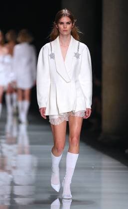 (160922) -- MILAN, Sept. 21, 2016 -- A model presents creations at Francesco Scognamiglio fashion show during women s Spring Summer 2017 collection as part of the Milan Fashion Week, in Milan, Italy, Sept. 21, 2016.)(zcc) ITALY-MILAN-FASHION WEEK JinxYu 