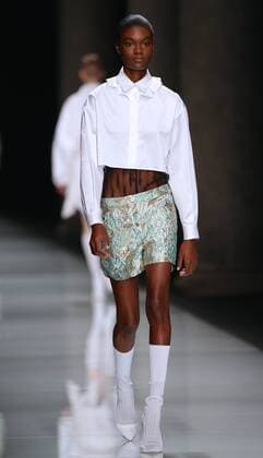 (160922) -- MILAN, Sept. 21, 2016 -- A model presents creations at Francesco Scognamiglio fashion show during women s Spring Summer 2017 collection as part of the Milan Fashion Week, in Milan, Italy, Sept. 21, 2016.)(zcc) ITALY-MILAN-FASHION WEEK JinxYu 