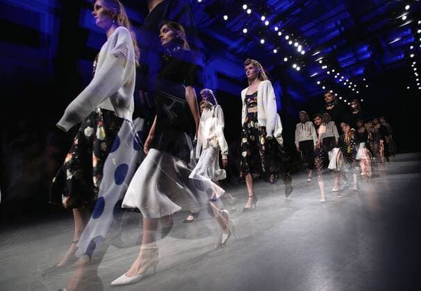 (160922) -- MILAN, Sept. 22, 2016 -- The multiple exposure photo shows models walking the runway during the Anteprima fashion show as part of Milan Fashion Week Spring Summer 2017 in Milan, Italy, on Sept. 22, 2016. ) ITALY-MILAN-FASHION WEEK-ANTEPRIMA JinxYu 