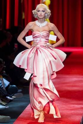 Milan Fashion Week, Women Spring Summer 2017 Milano Moda donna Primavera Estate 2017 - Modenschau Moschino Pictured: Moschino  Copyright: xGREGOx